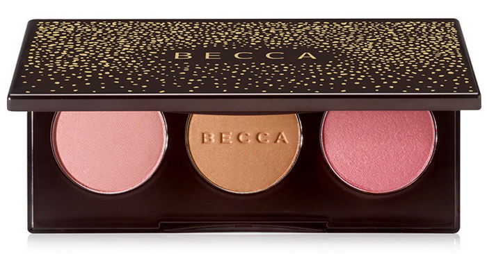      Becca Blushed with Light Palette Holiday 2016-2017